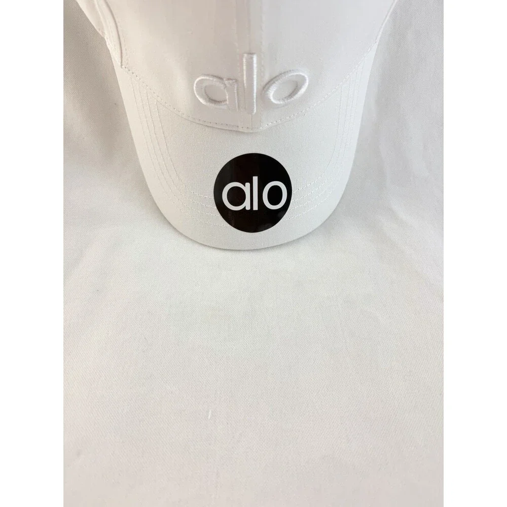 ALO Performance Off-Duty Cap – White